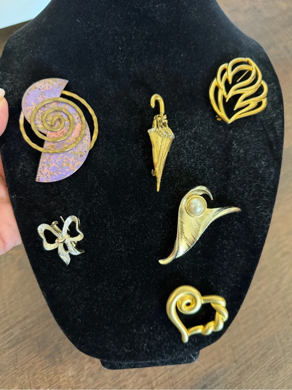 Gold Tone Assorted Women’s Vintage Fashion Brooch Pins - Gold and Purple Accents